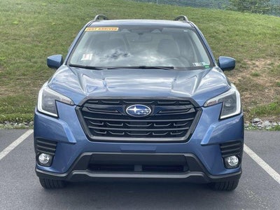 2023 Subaru Forester Premium CVT