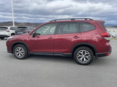 2023 Subaru Forester Premium CVT