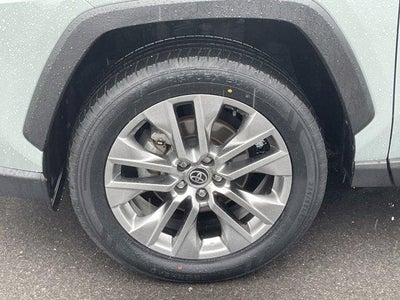 2022 Toyota RAV4 XLE Premium AWD (Natl)