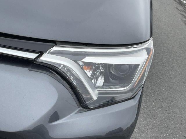 2017 Toyota RAV4 Limited AWD (GS)