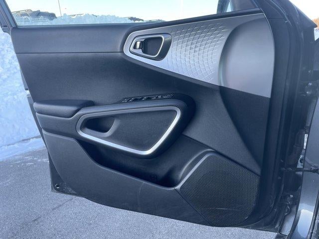 2023 Kia Soul LX IVT