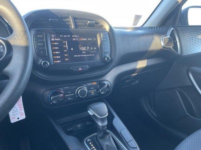 2023 Kia Soul LX IVT