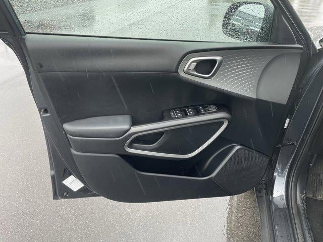 2024 Kia Soul LX IVT