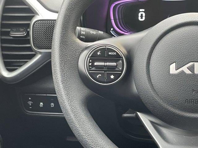2024 Kia Soul LX IVT