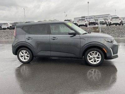 2024 Kia Soul LX IVT