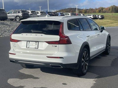 2022 Volvo V60 Cross Country T5 AWD