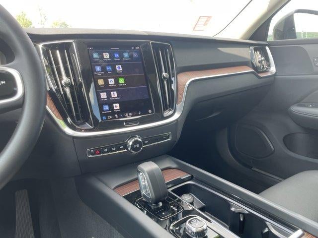 2025 Volvo V60 Cross Country B5 AWD Plus