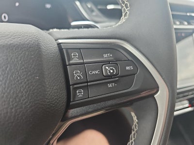 2023 Jeep Grand Cherokee Laredo 4x4