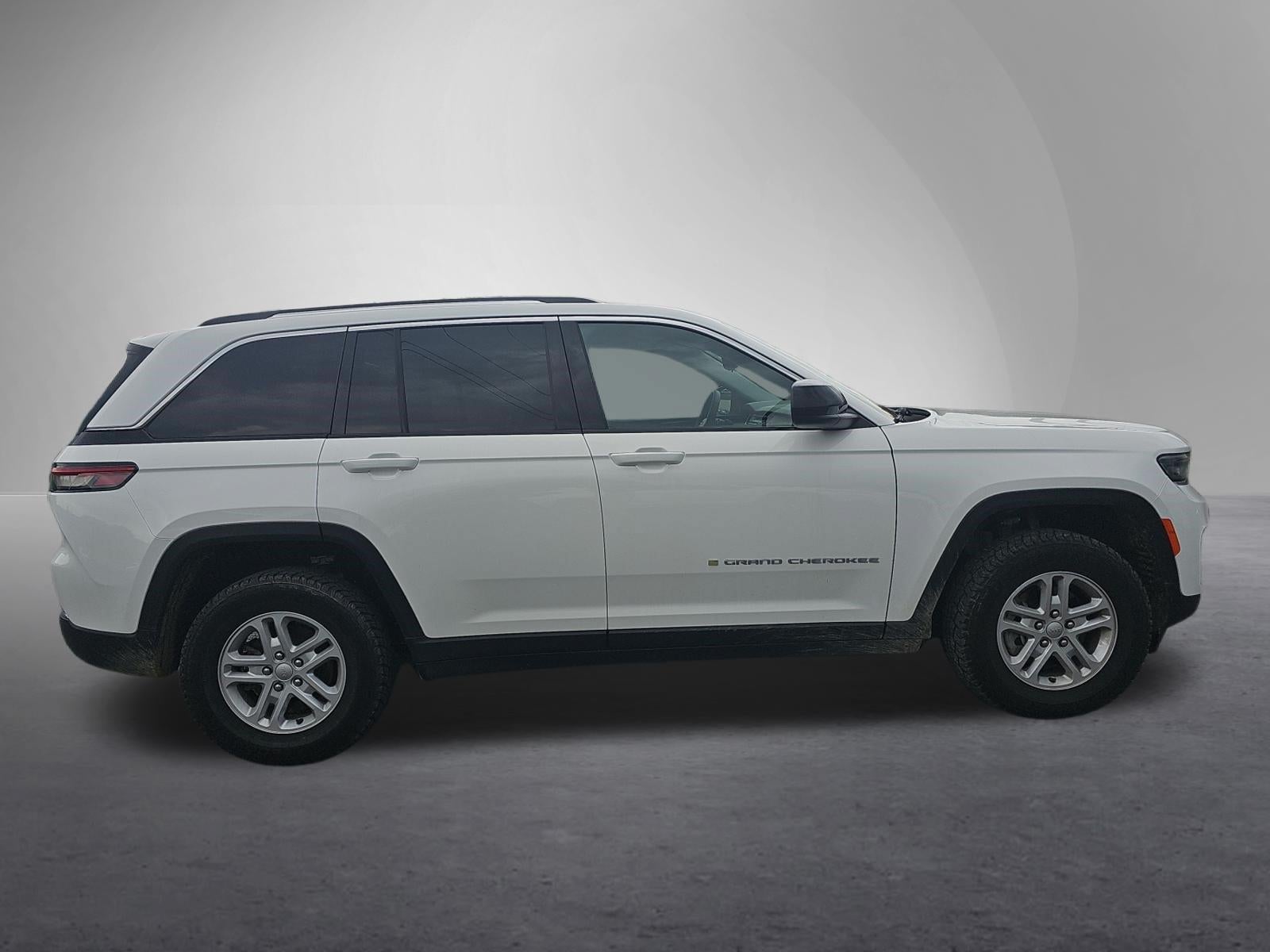 2023 Jeep Grand Cherokee Laredo 4x4