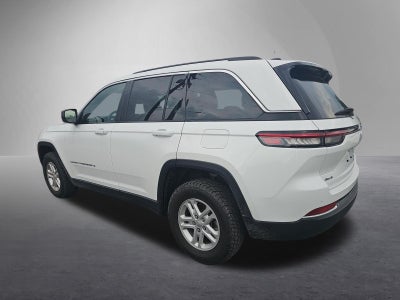2023 Jeep Grand Cherokee Laredo 4x4