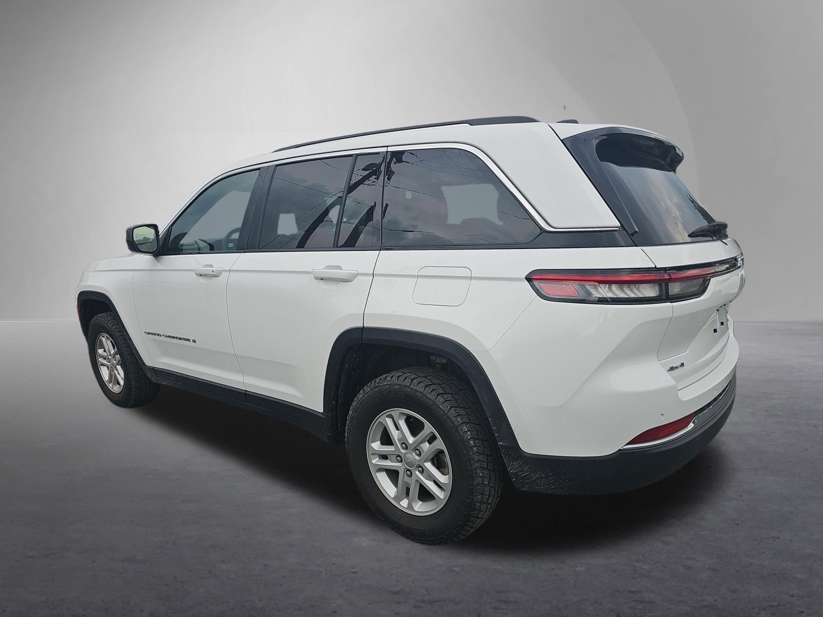 2023 Jeep Grand Cherokee Laredo 4x4