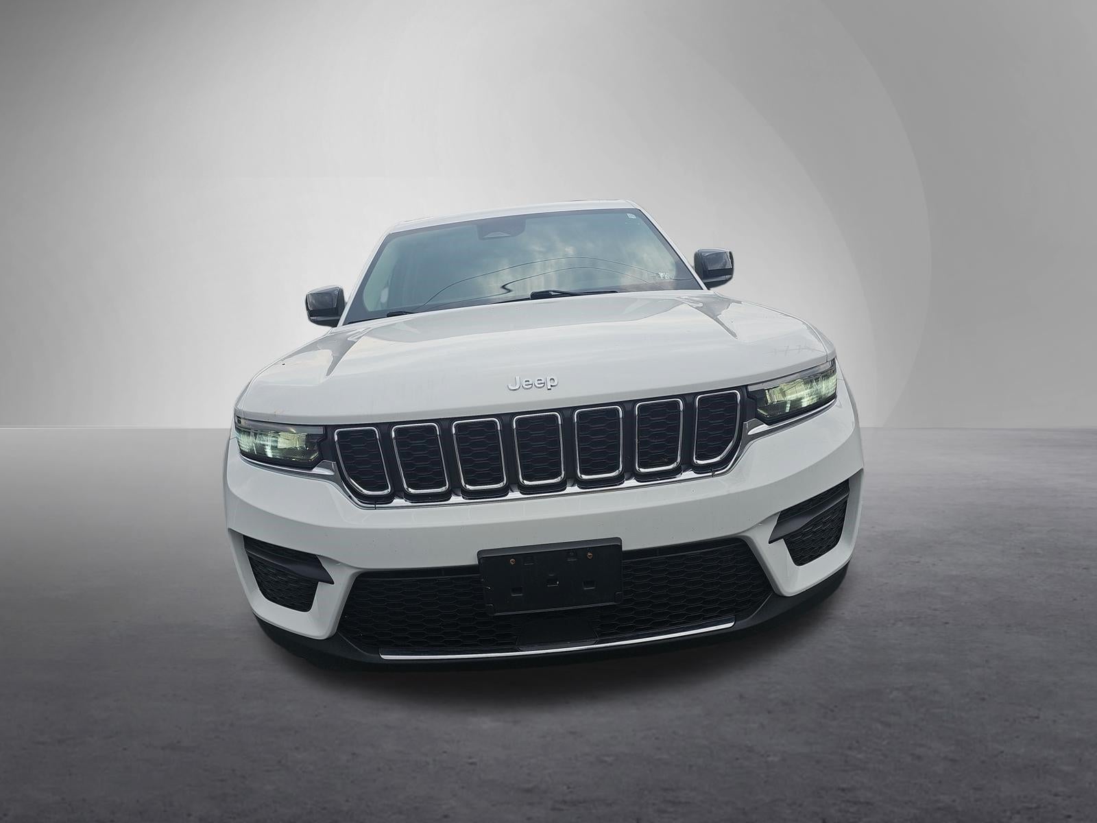 2023 Jeep Grand Cherokee Laredo 4x4
