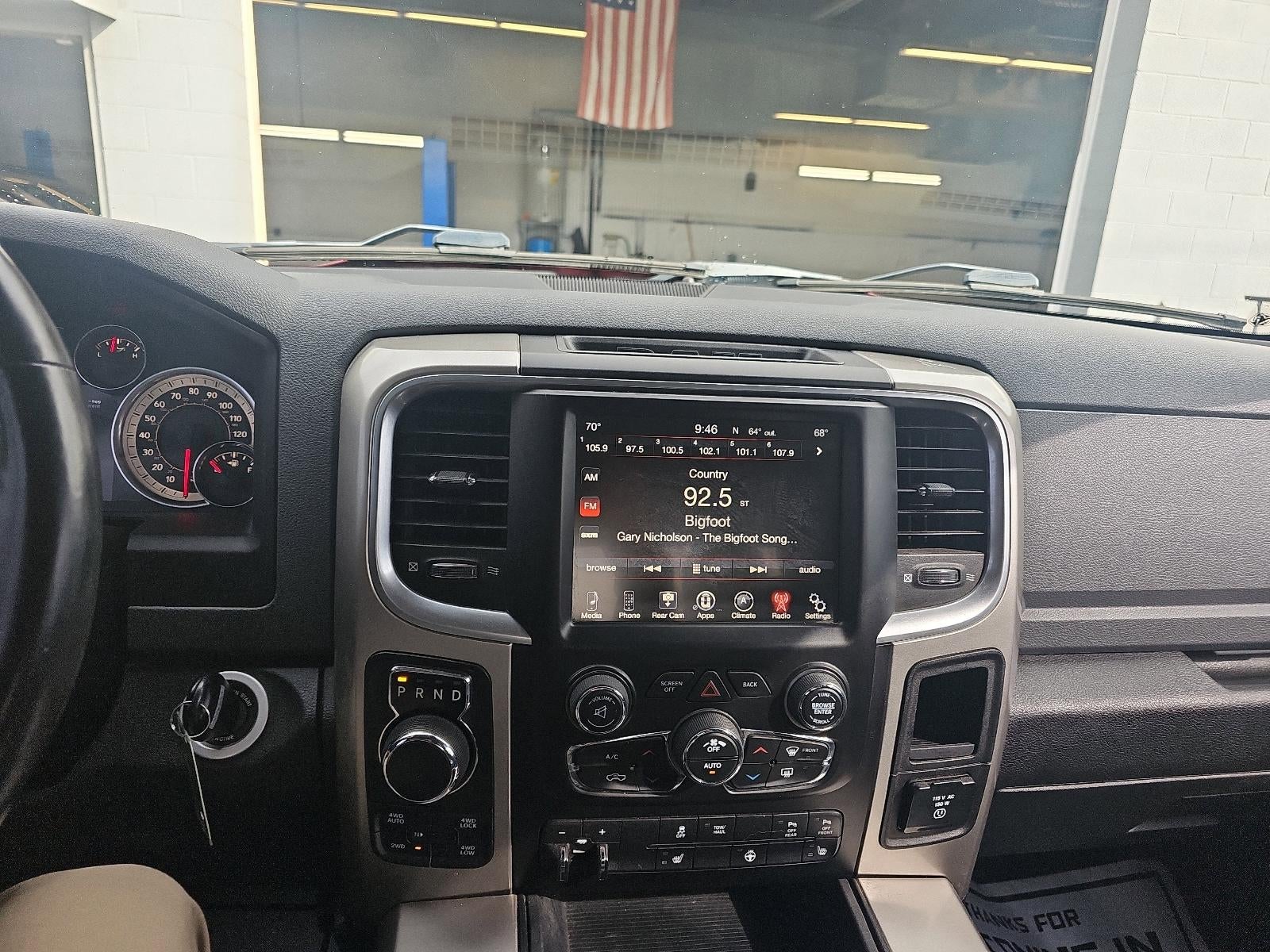 2017 RAM 1500 Big Horn 4x4 Crew Cab 5'7" Box