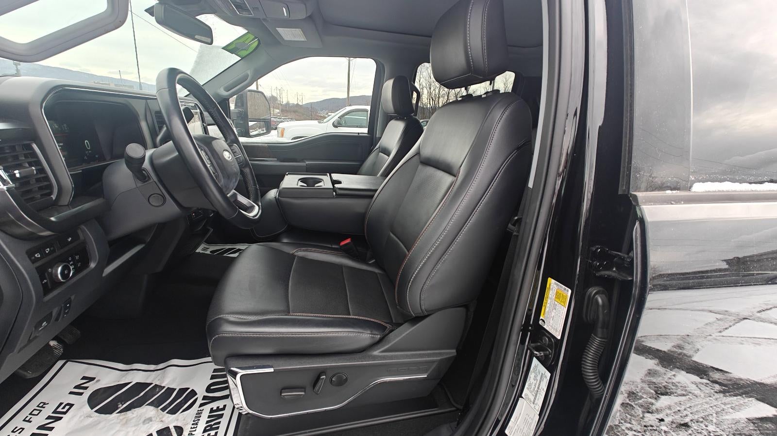 2024 Ford Super Duty F-350 SRW LARIAT 4WD Crew Cab 6.75' Box