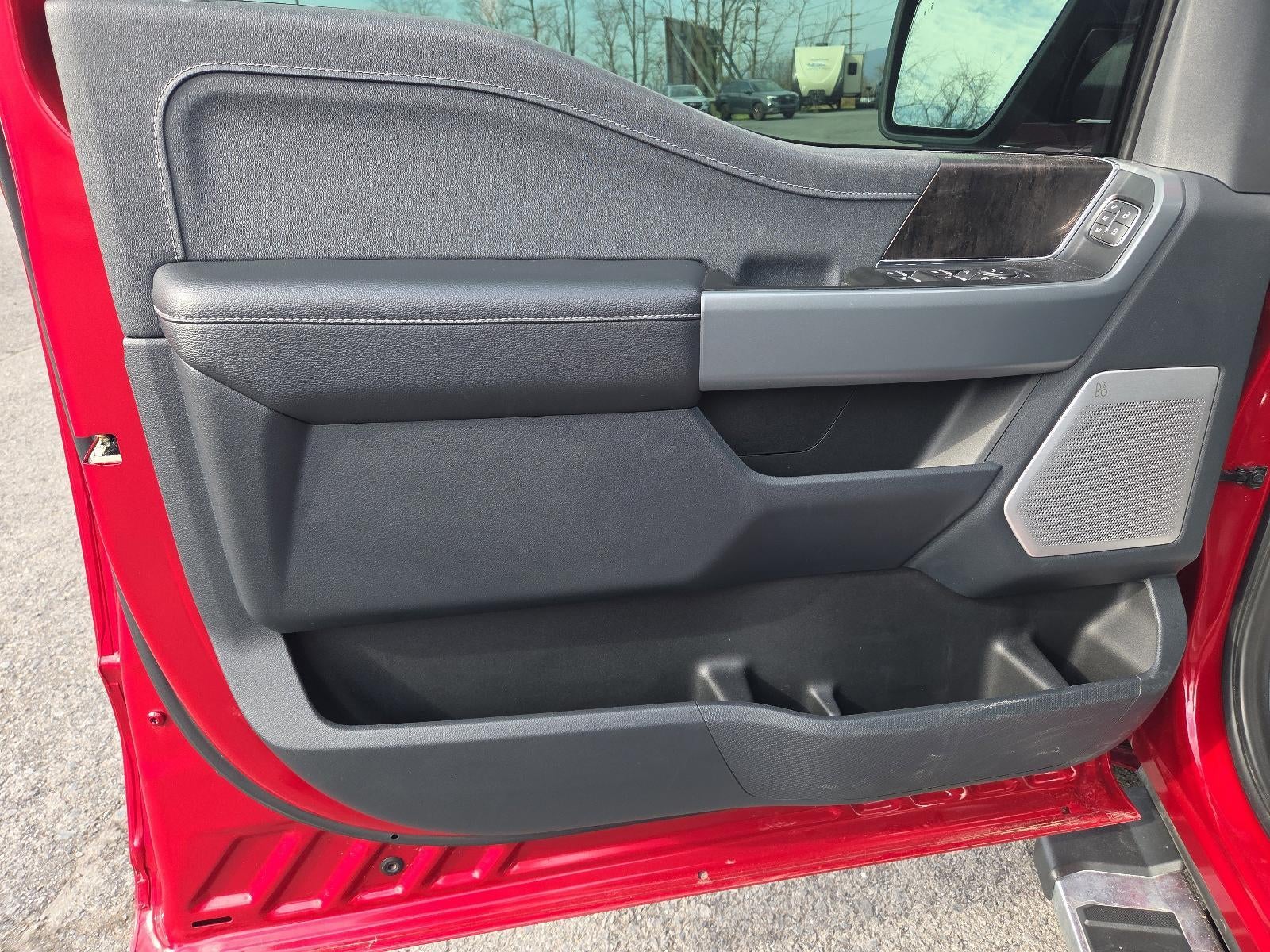 2022 Ford F-150 LARIAT 4WD SuperCrew 5.5' Box