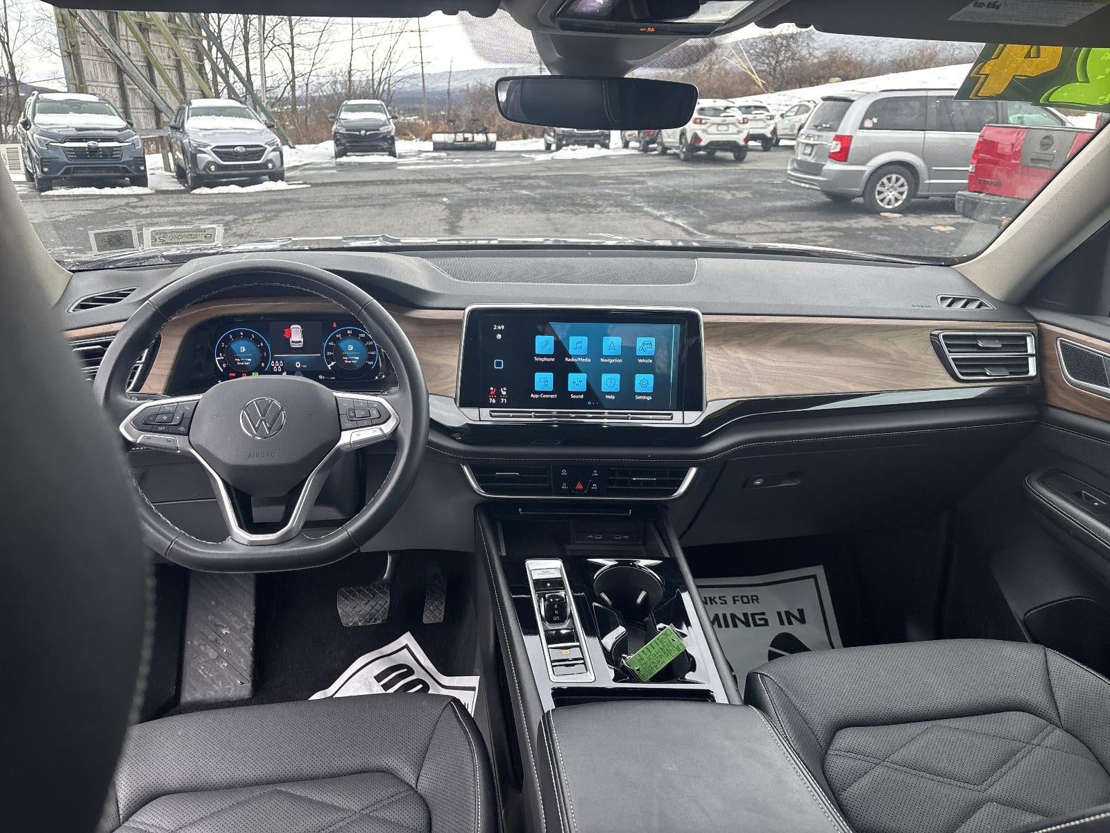 2024 Volkswagen Atlas 2.0T SE w/Technology 4MOTION