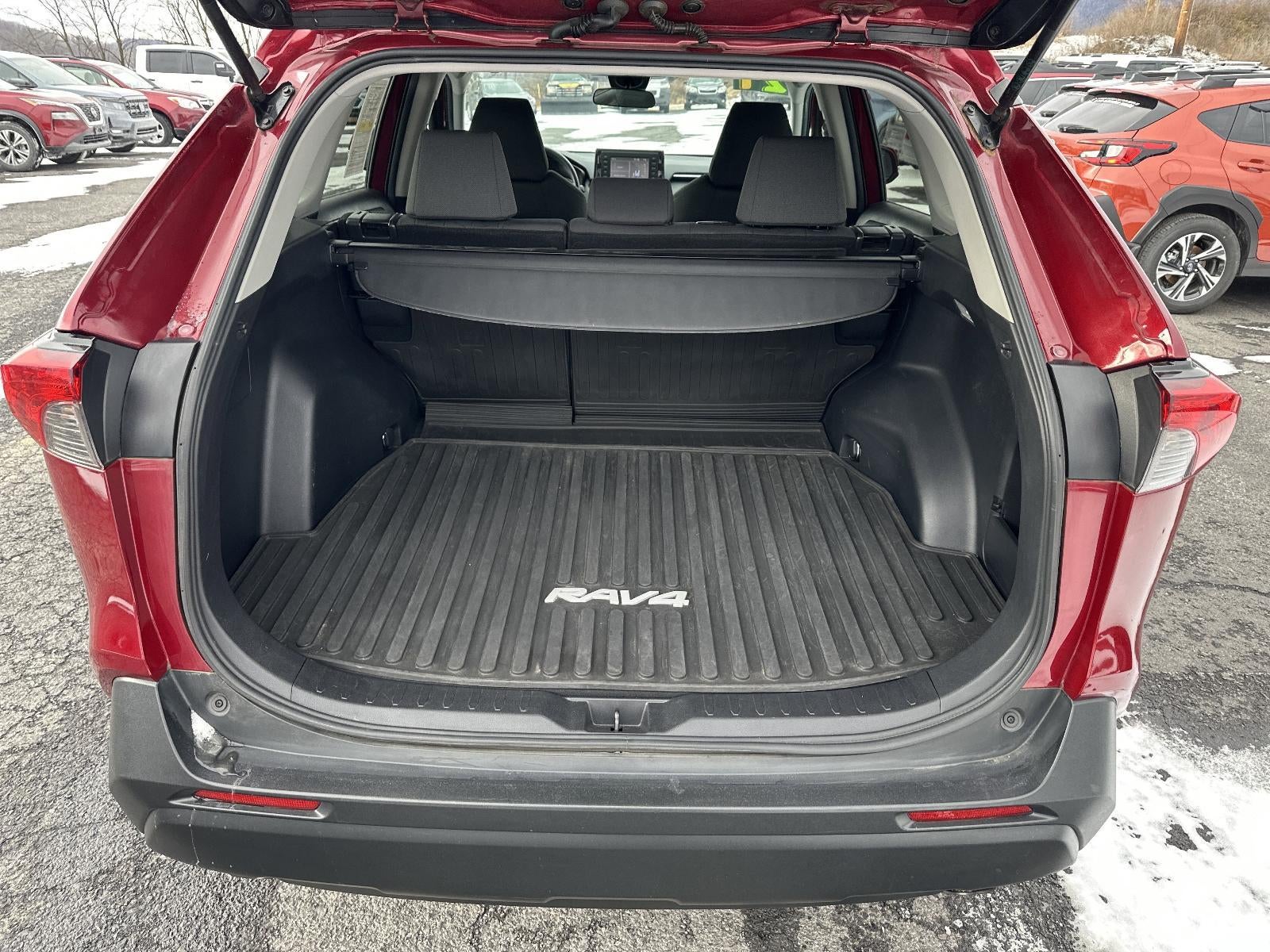 2021 Toyota RAV4 XLE AWD (Natl)