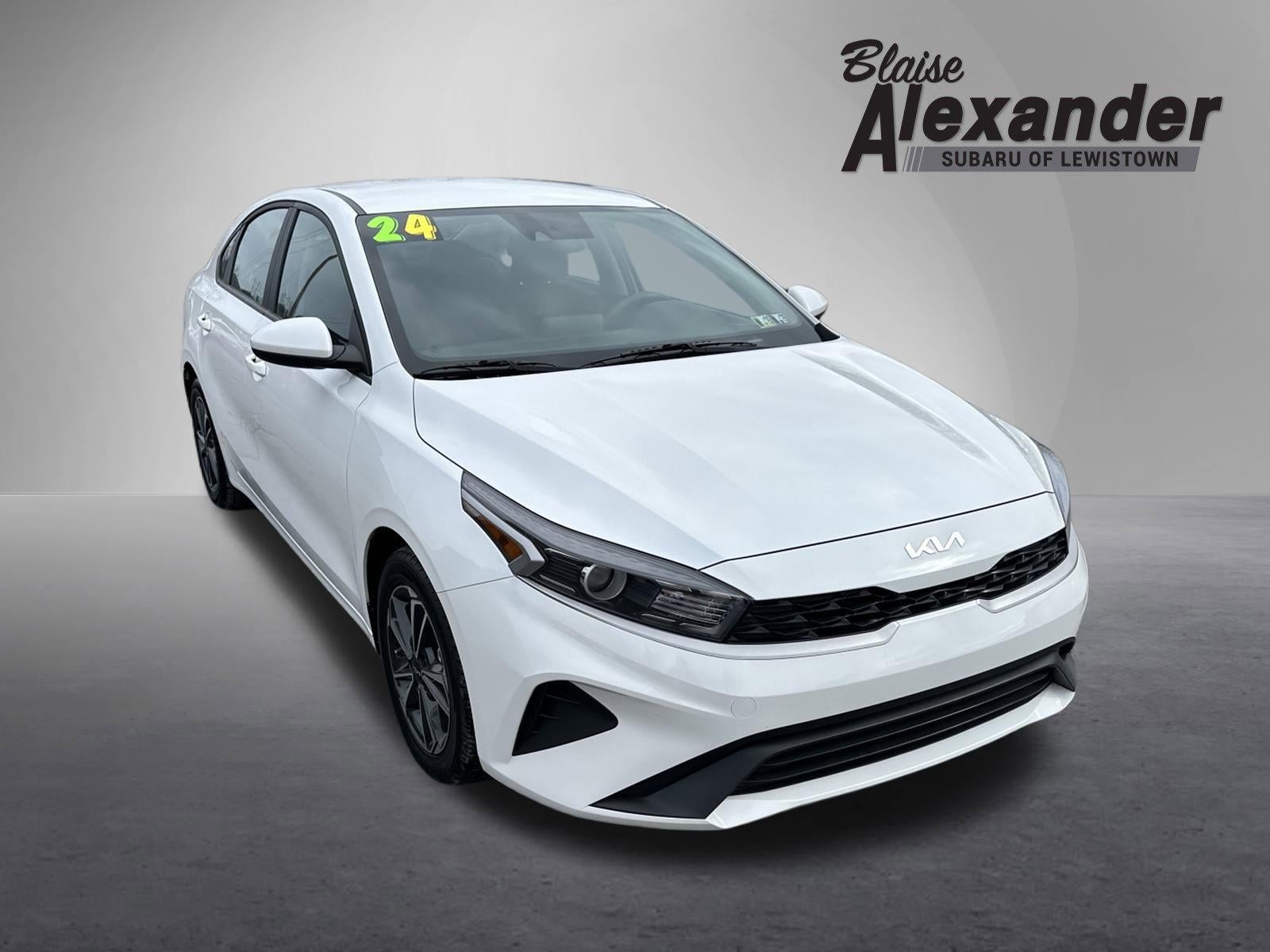 2024 Kia Forte LXS IVT