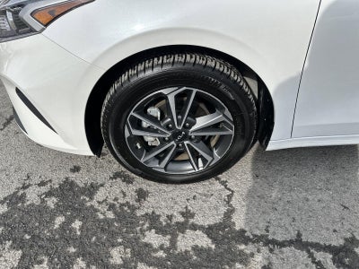 2024 Kia Forte LXS IVT