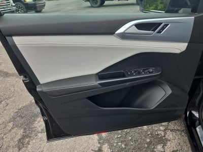 2025 Volkswagen Taos SE 4MOTION