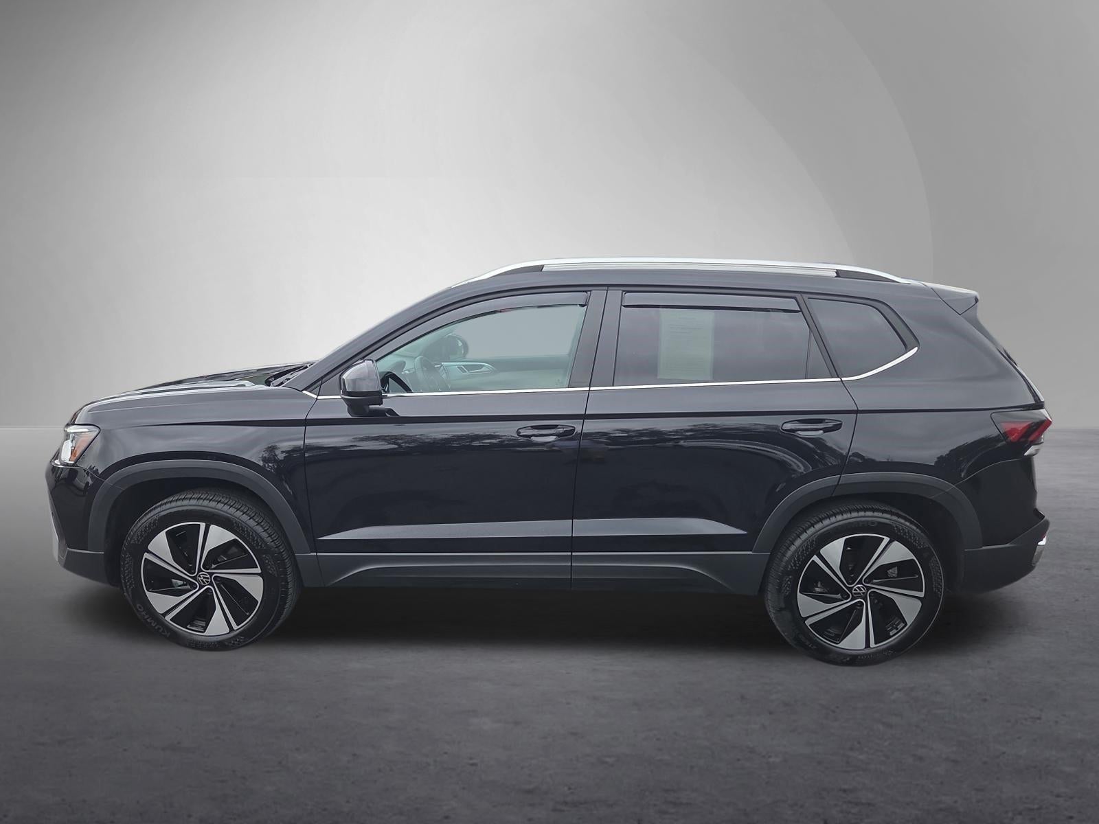2025 Volkswagen Taos SE 4MOTION
