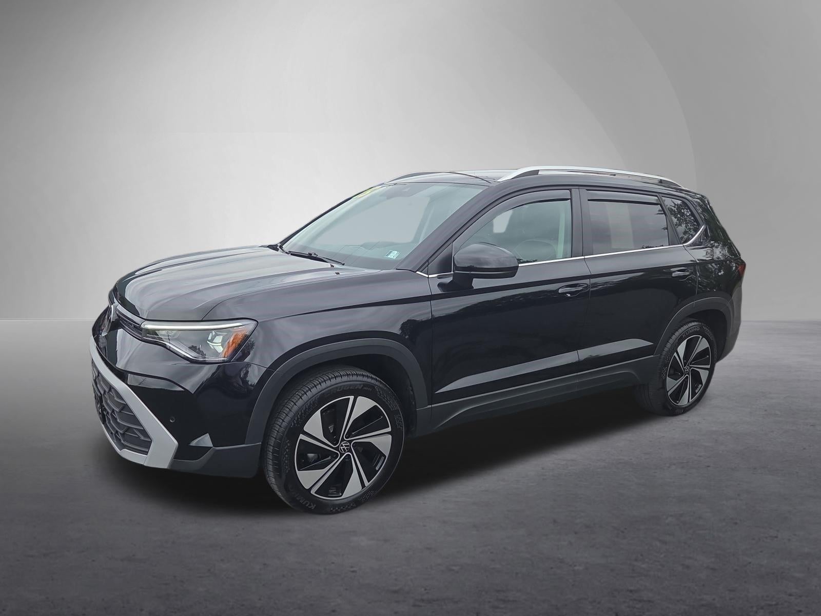 2025 Volkswagen Taos SE 4MOTION