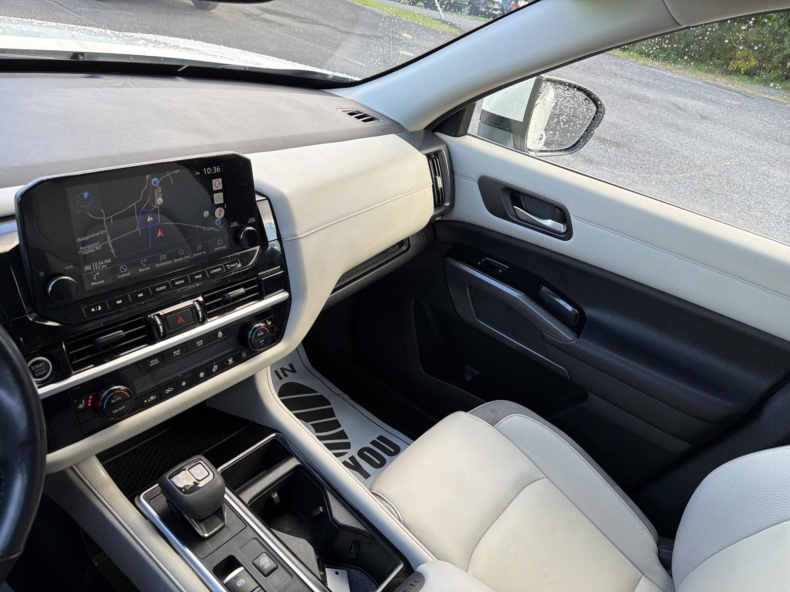 2022 Nissan Pathfinder SL 4WD