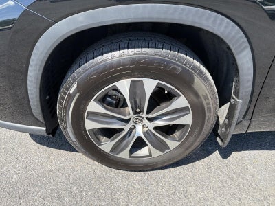 2021 Toyota Highlander XLE AWD (Natl)