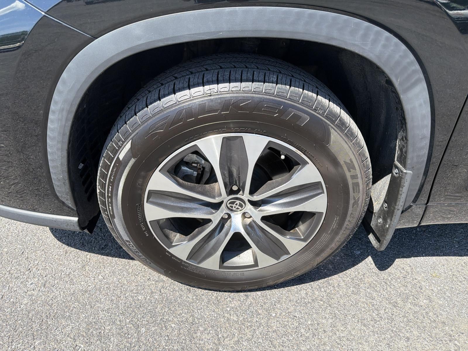 2021 Toyota Highlander XLE AWD (Natl)
