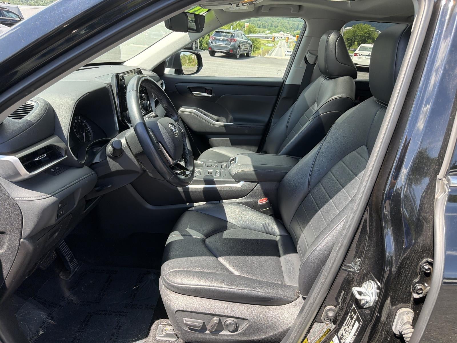 2021 Toyota Highlander XLE AWD (Natl)