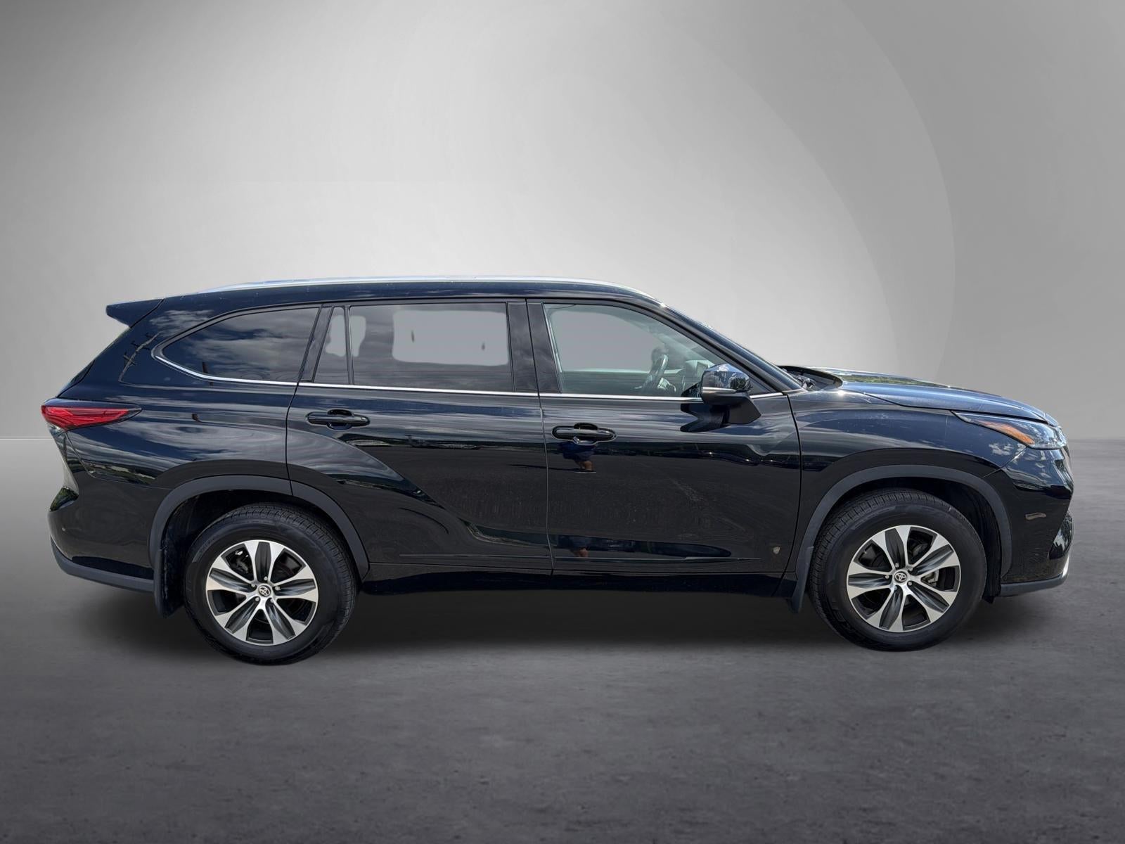 2021 Toyota Highlander XLE AWD (Natl)