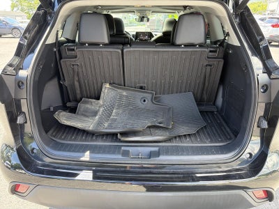 2021 Toyota Highlander XLE AWD (Natl)