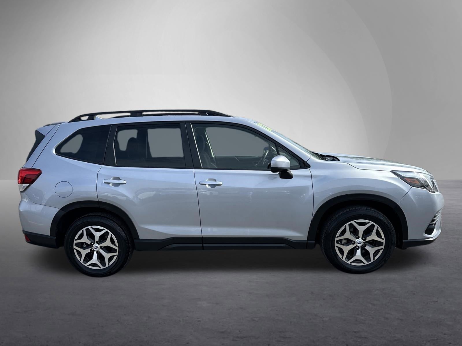 2023 Subaru Forester Premium CVT
