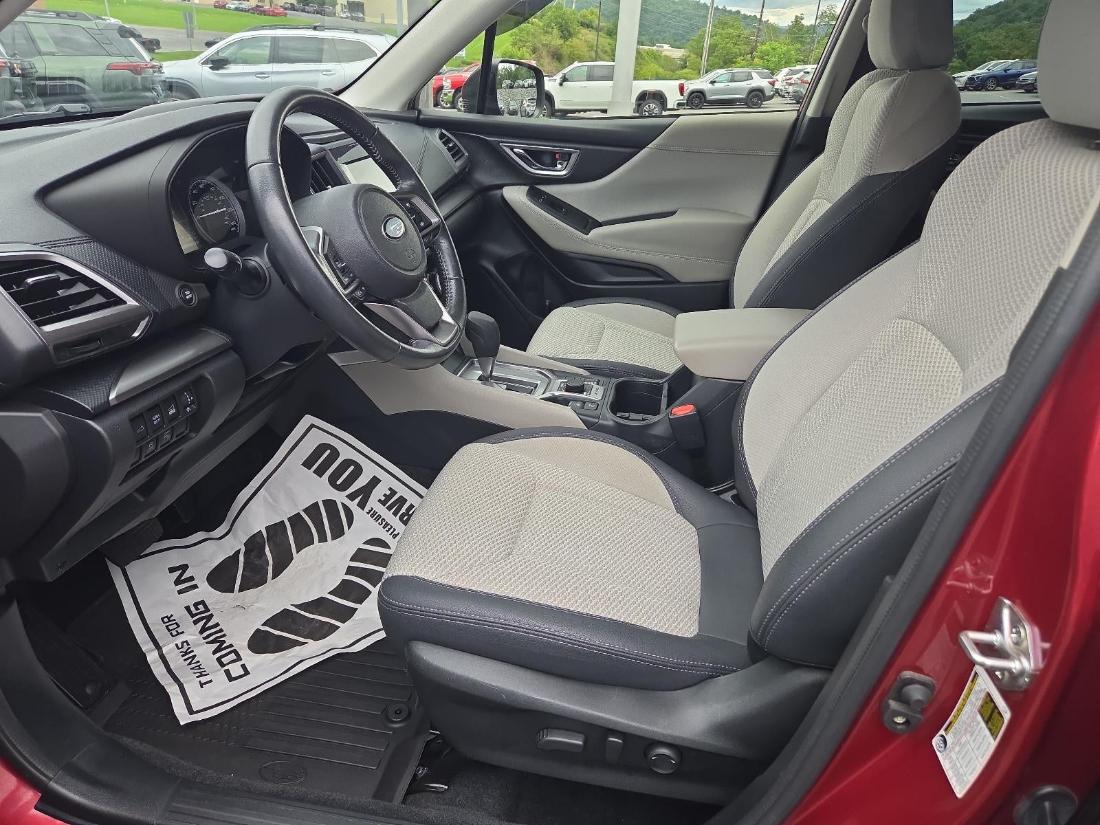 2023 Subaru Forester Premium CVT
