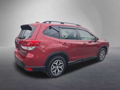 2023 Subaru Forester Premium CVT