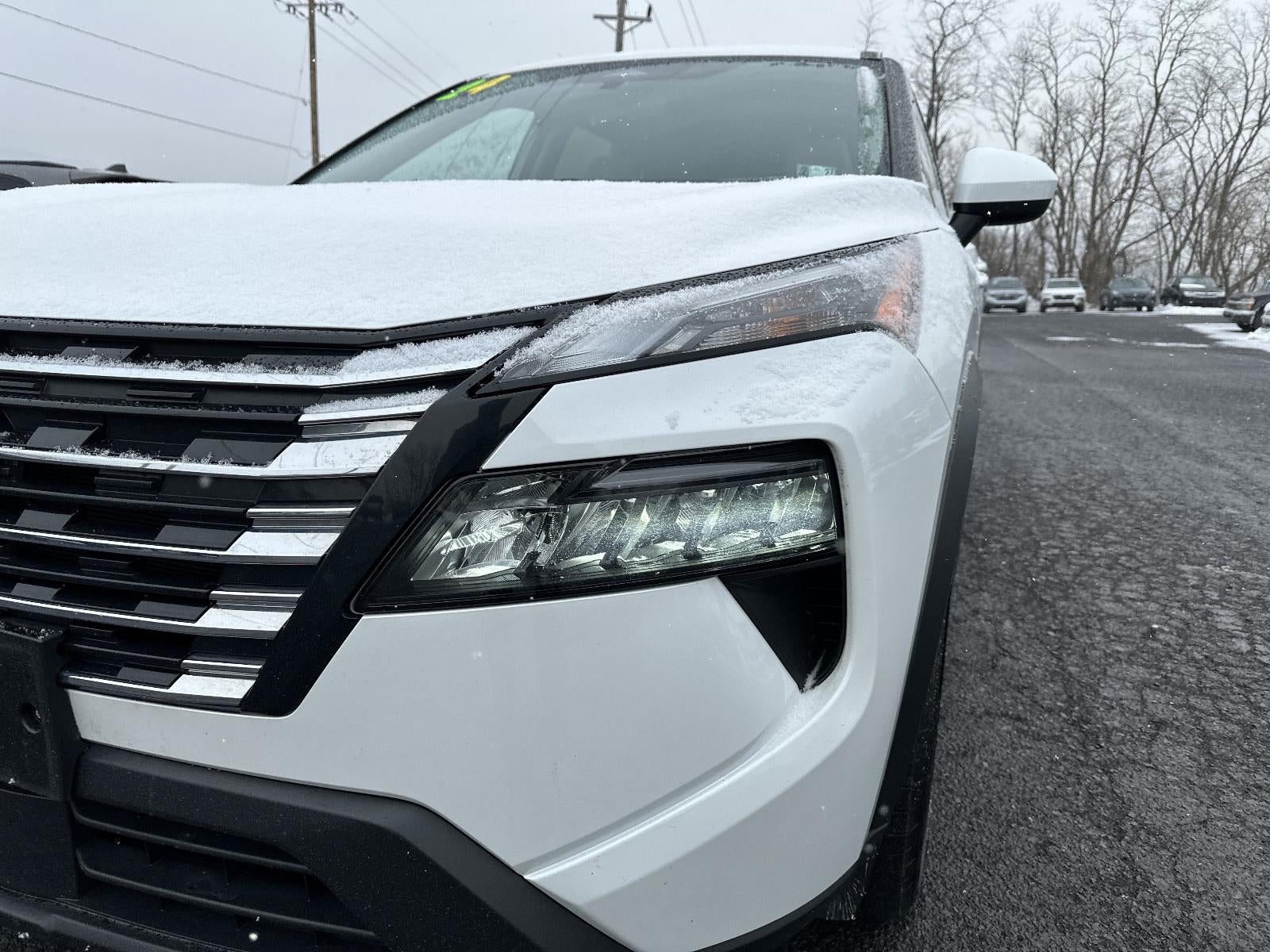 2024 Nissan Rogue AWD SV