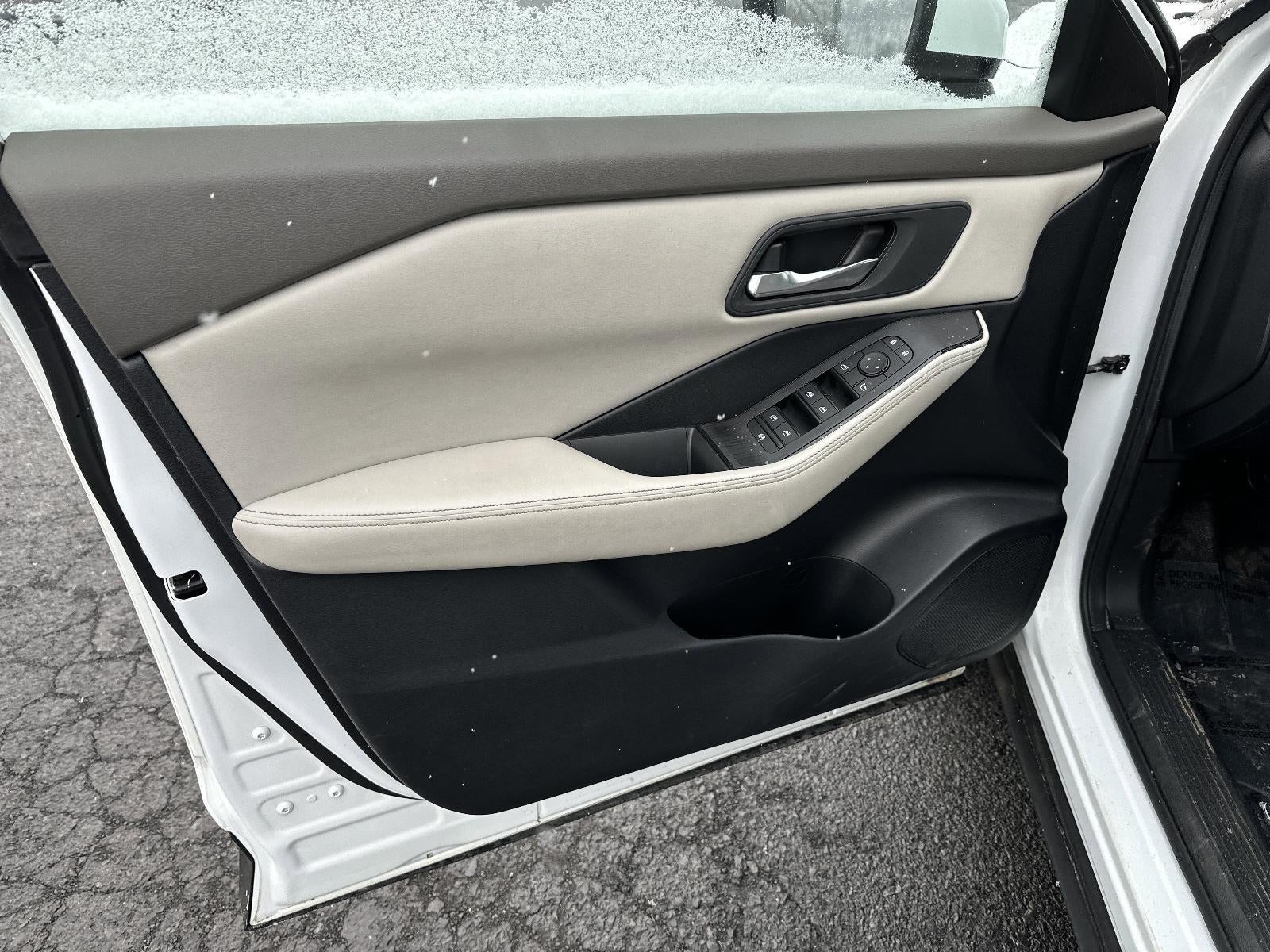 2024 Nissan Rogue AWD SV