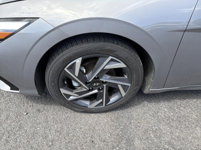 2025 Hyundai ELANTRA SEL Convenience IVT