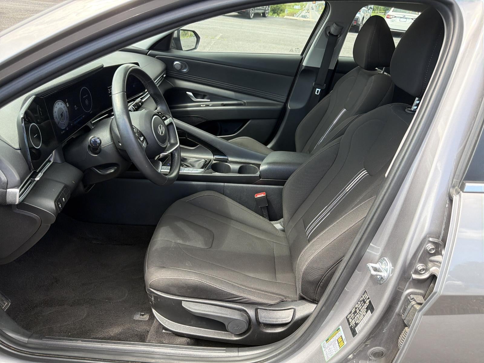 2025 Hyundai ELANTRA SEL Convenience IVT
