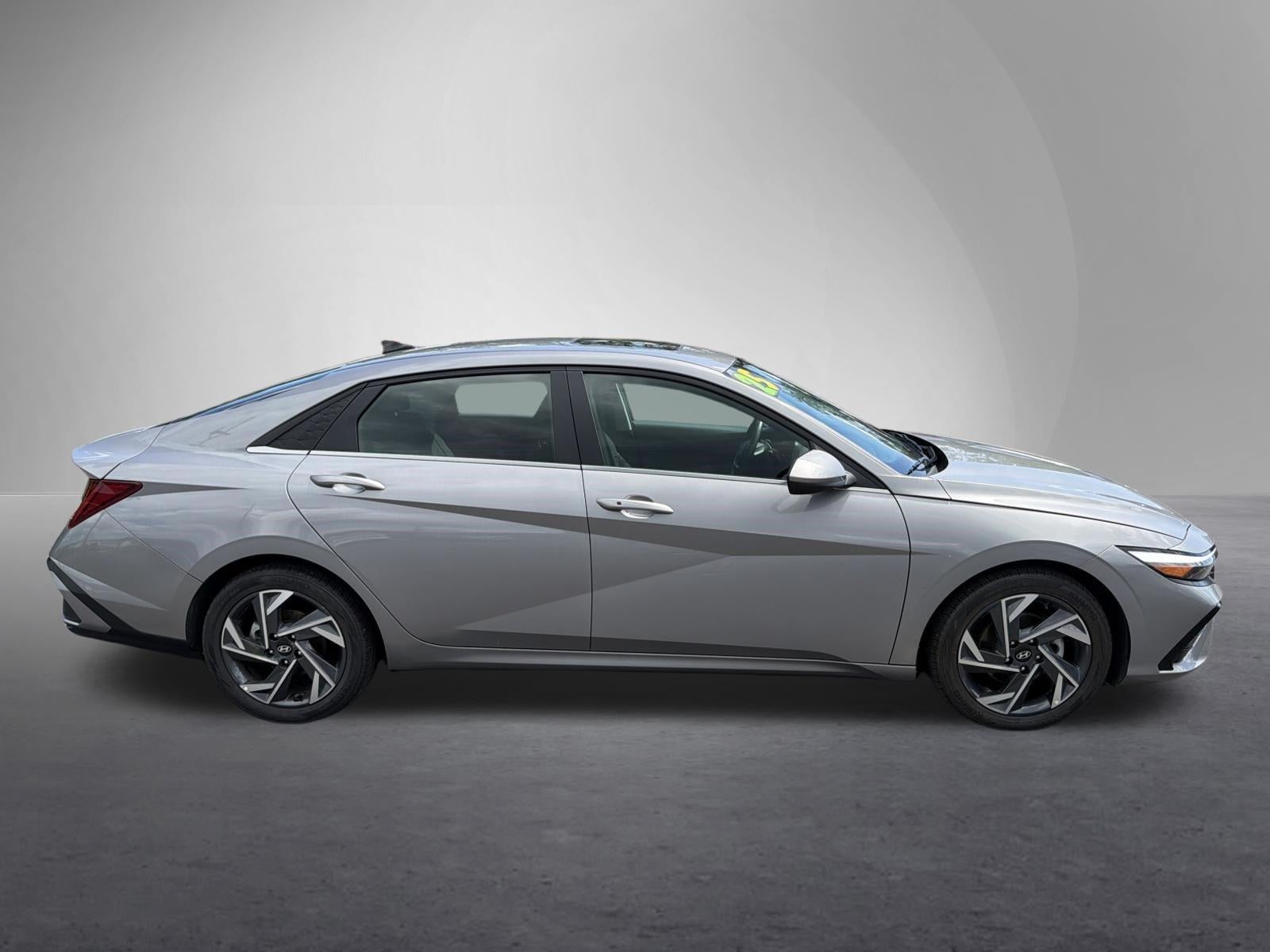 2025 Hyundai ELANTRA SEL Convenience IVT