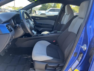 2019 Toyota C-HR XLE FWD (Natl)