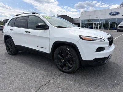 2017 Jeep Cherokee Altitude 4x4 *Ltd Avail*