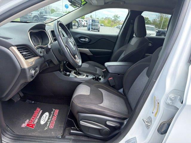 2017 Jeep Cherokee Altitude 4x4 *Ltd Avail*