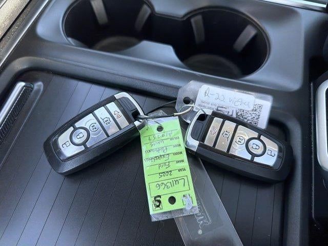 2025 Ford Expedition Max Platinum 4x4