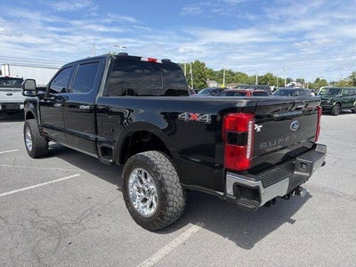 2023 Ford Super Duty F-250 SRW LARIAT 4WD Crew Cab 6.75' Box