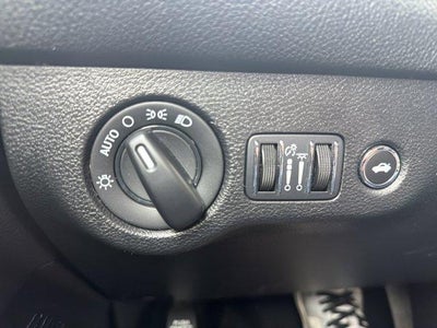 2023 Dodge Challenger SXT RWD