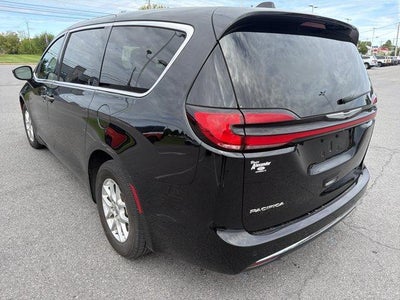 2025 Chrysler Pacifica Select FWD