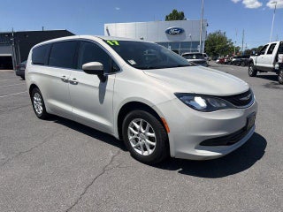 2017 Chrysler Pacifica Touring FWD