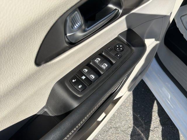 2024 Chrysler Pacifica Hybrid Select FWD