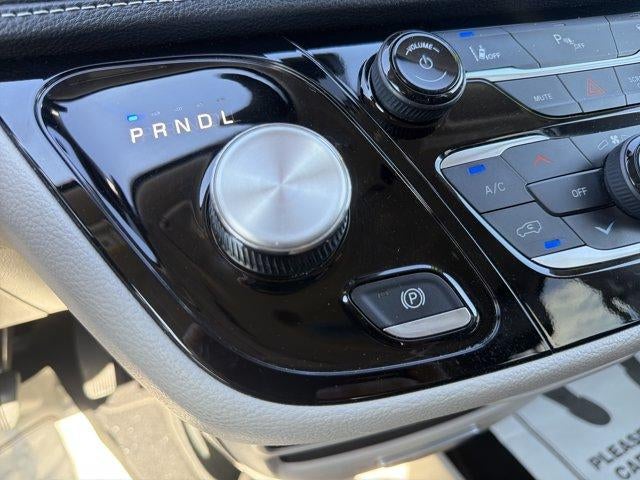 2024 Chrysler Pacifica Hybrid Select FWD